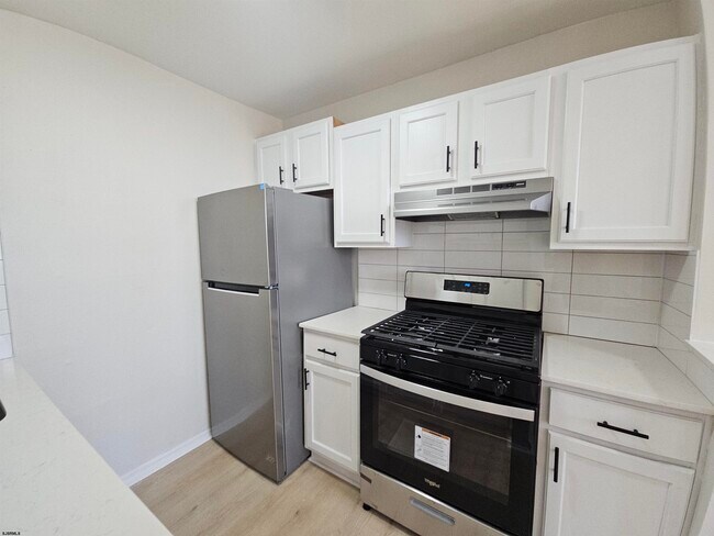 Building Photo - 2201 Murray Ave