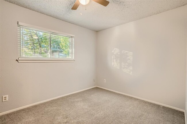 Building Photo - 3305 Broken Spoke Trail