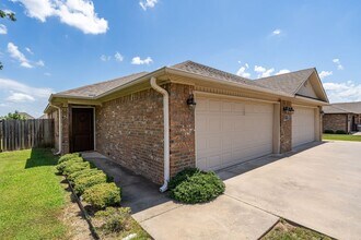 Building Photo - Hatcher-1118 (AG*)