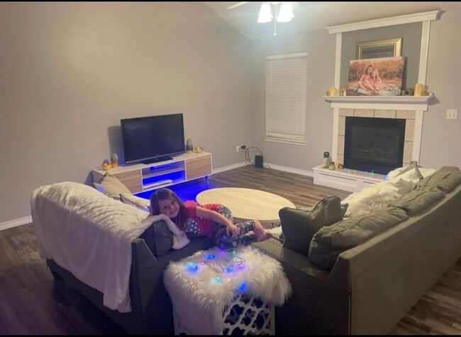 Building Photo - 4060 W Mesa St