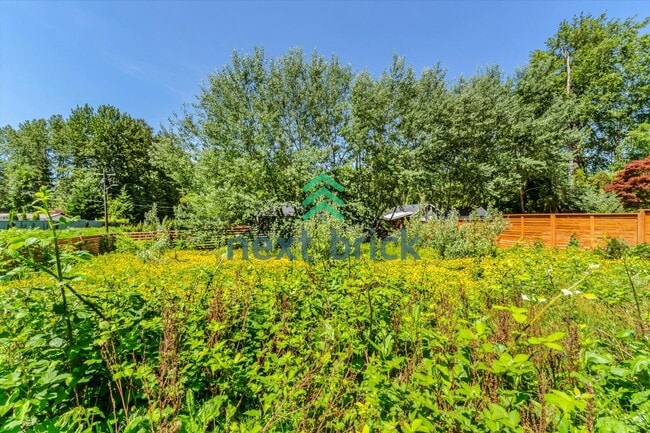 Building Photo - Spacious 3-Bed Home with 2.5 Baths in Prime Bothell Location – 2500 Sq Ft of Comfort!