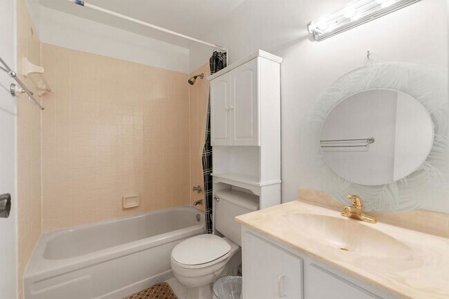 Building Photo - 2060 SW 90th Ave