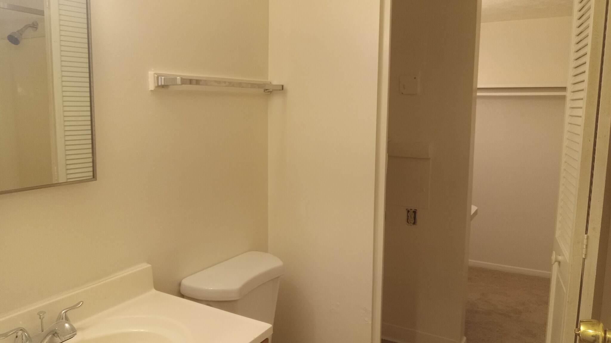 Building Photo - 8045 Pippin Rd