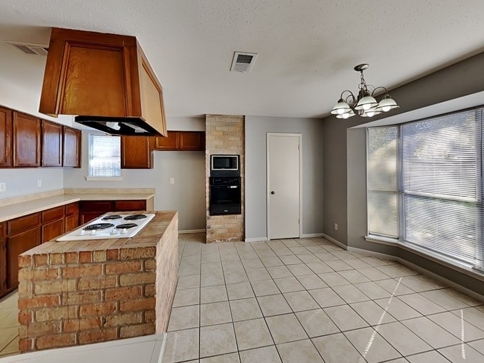 Building Photo - 15727 Cascade Point Dr