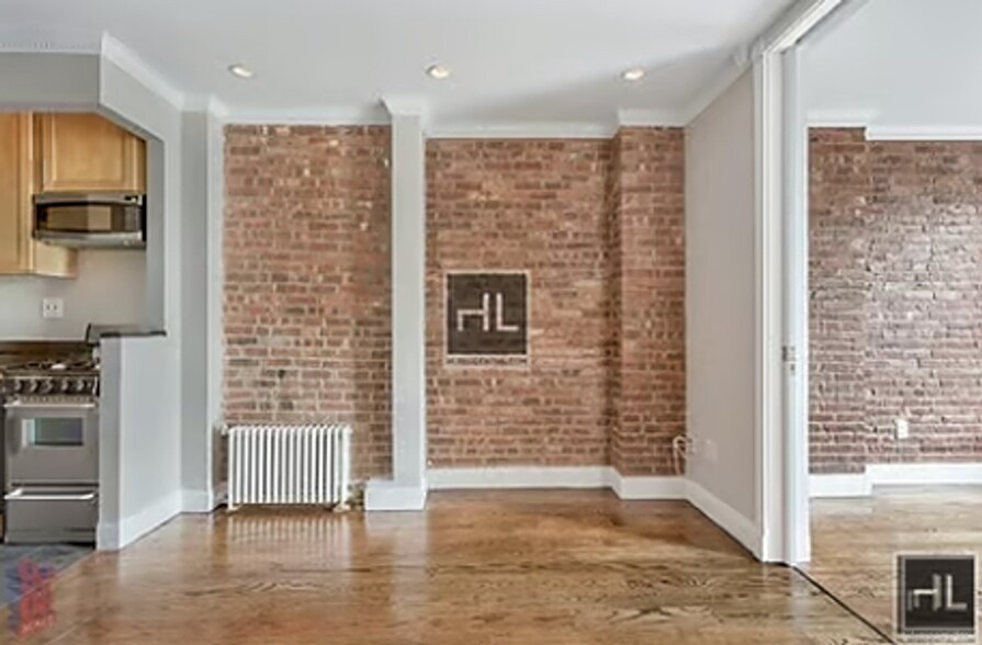 Primary Photo - Tenth Avenue