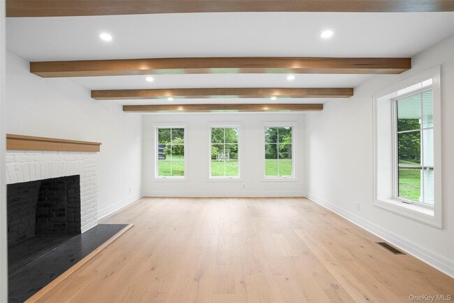 Building Photo - 73 Whippoorwill Rd