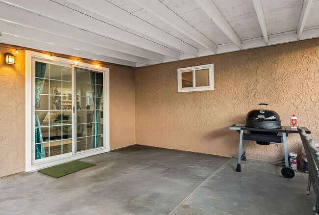 Building Photo - 7630 Andasol St