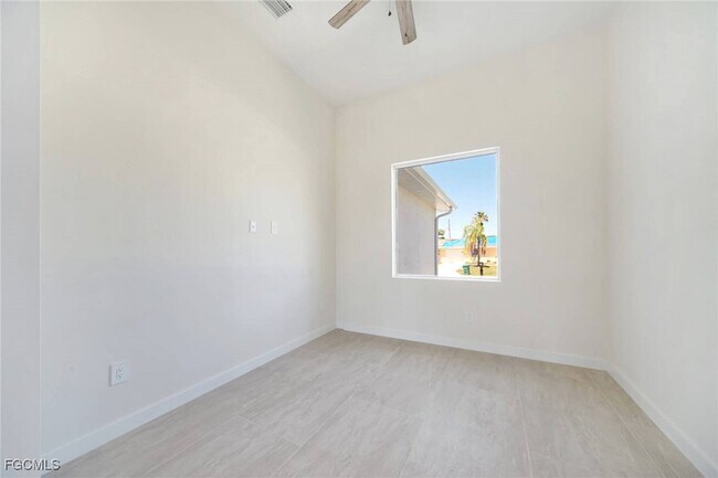 Building Photo - 1426 SE 43rd Terrace