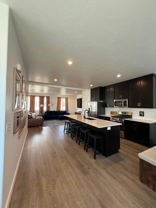 Primary Photo - 508 S 1080 W