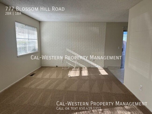 Building Photo - 777 Blossom Hill Rd