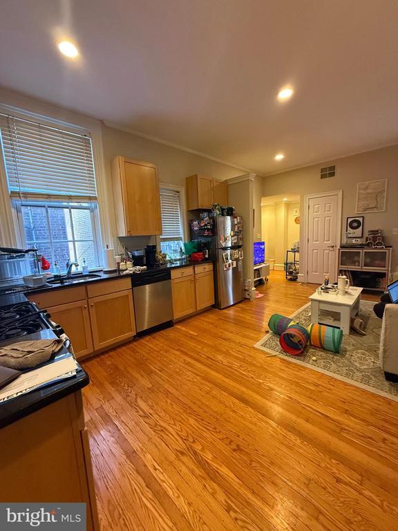 Building Photo - 1602 Spruce St