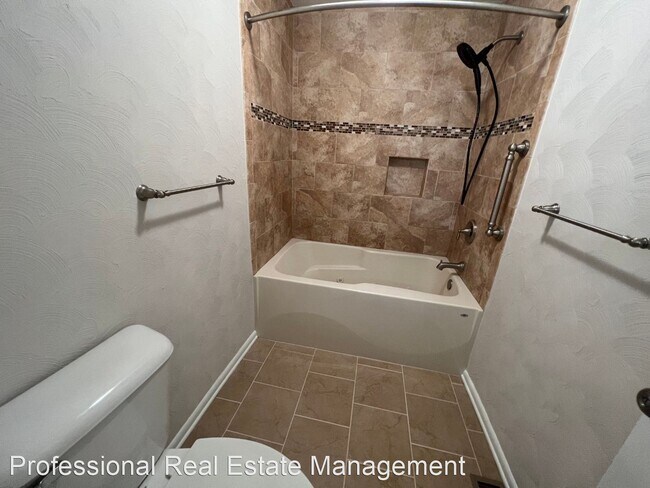 Building Photo - 4 br, 3 bath House - 5 Dunwoody Circle
