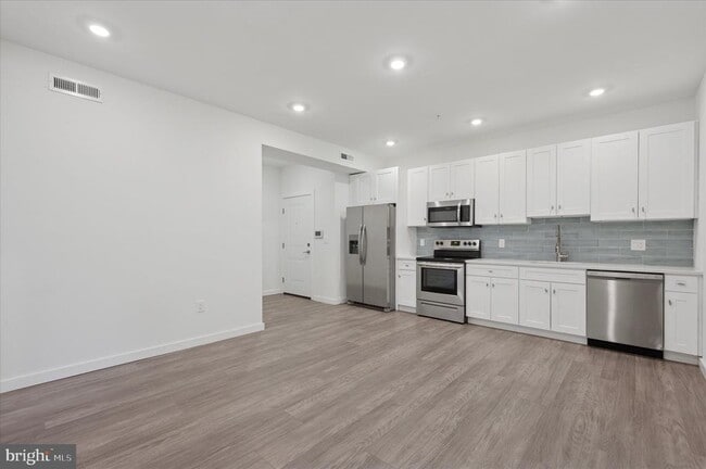 Building Photo - 1617 Ridge Ave