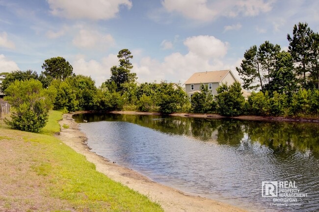 Building Photo - Johns Island Rental | Screened Porch & Pond Views