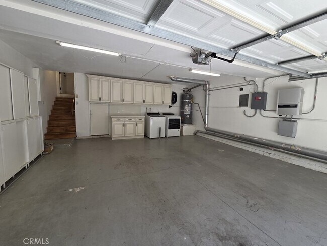 Building Photo - 9 Rock Cliff Pl