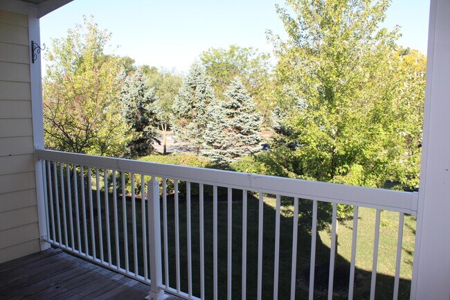 Building Photo - 7774 Essex Gate Dr