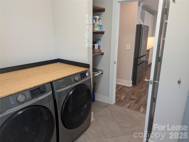 Building Photo - 113 Mainview Dr