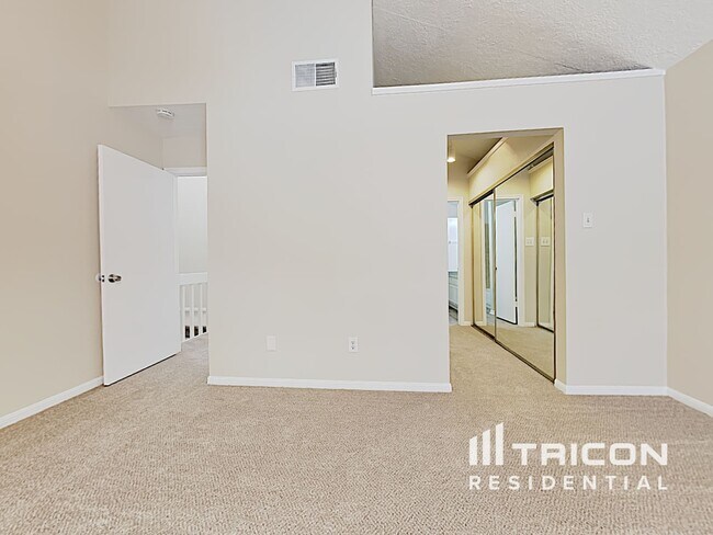 Building Photo - 16815 Shrub Oak Dr