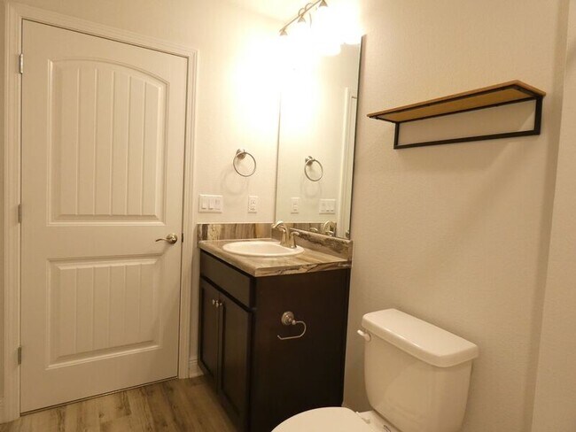 Building Photo - 4117 Hazelhurst Dr
