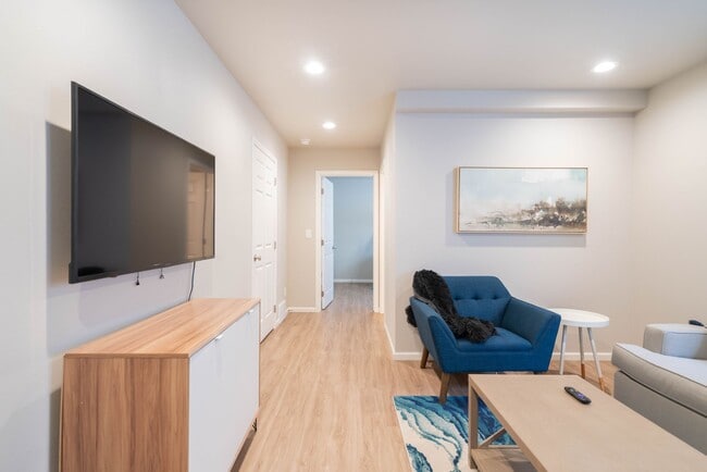 Building Photo - Unfurnished | Summerland Twinhomes | Waterloo | Near Lost Island Waterpark