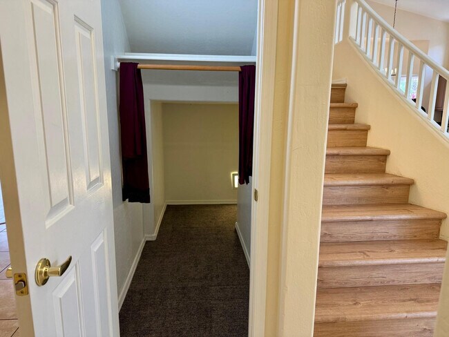 Building Photo - 7798 E Buteo Dr