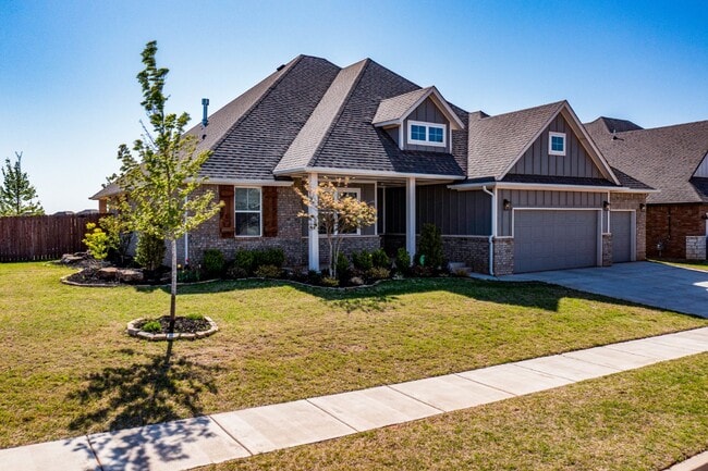 Building Photo - Stunning Corner Lot