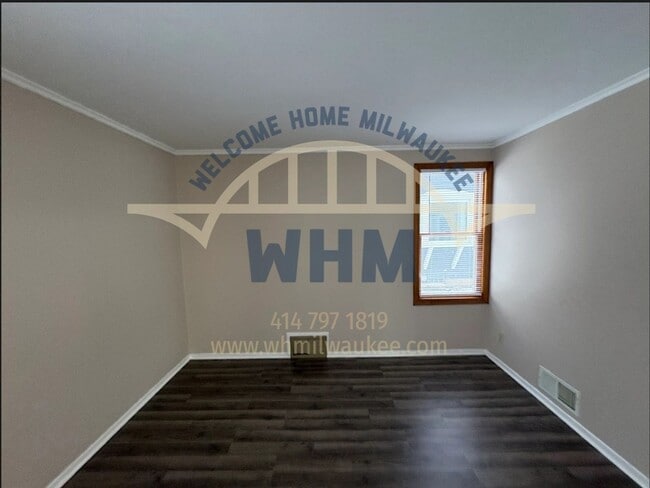 Building Photo - 4508 W Crawford Ave