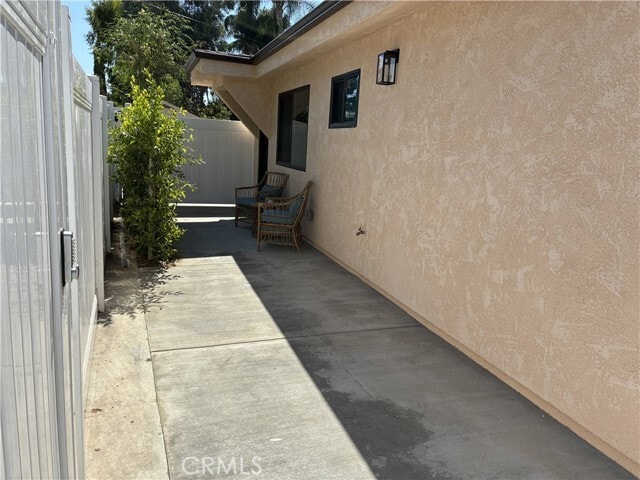Building Photo - 16055 Gledhill St
