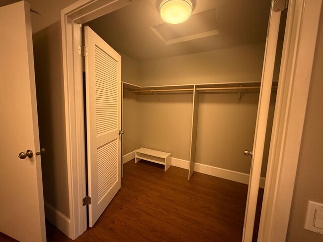 Building Photo - Gorgeous 3-Bedroom House in Gold River with pool