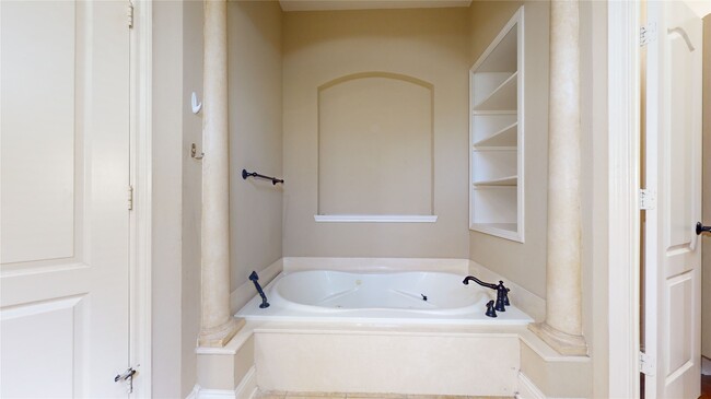 Building Photo - 8538 Sunrise Meadow Ln
