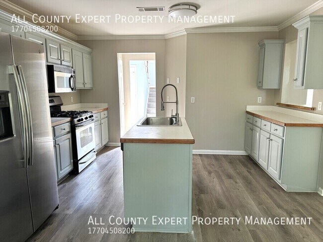 Building Photo - 1565 Ox Bridge Ct NW