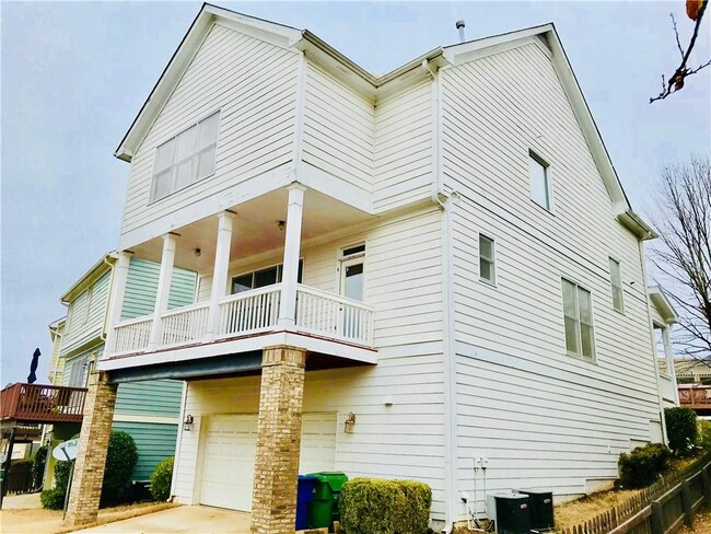 Building Photo - 1678 Carr Cir NW