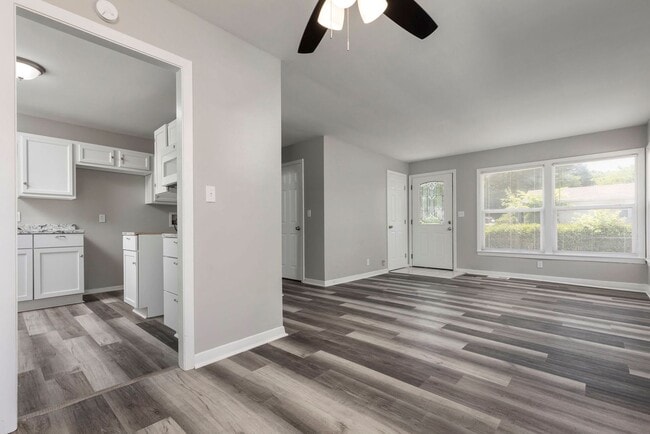 Building Photo - 1209 S 45th St