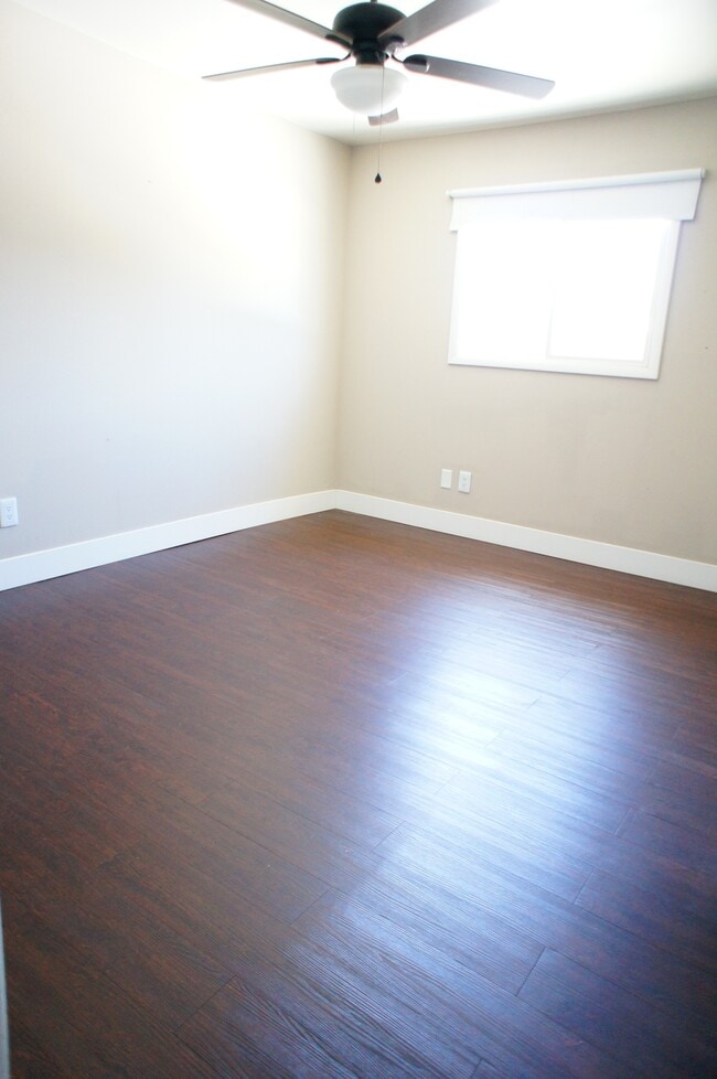 Building Photo - 4206 N Parkway Ave