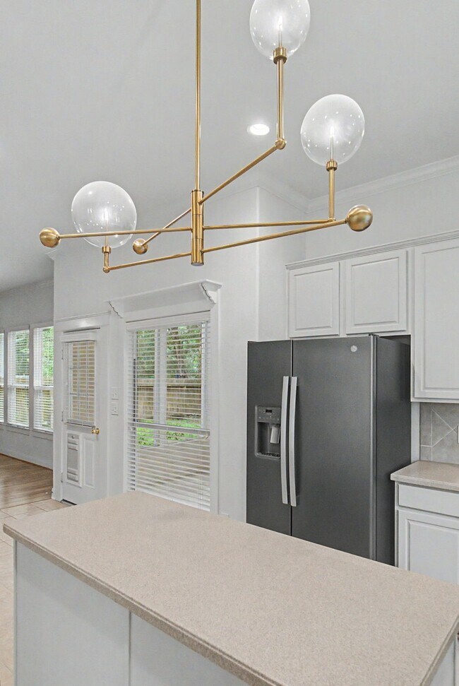 Building Photo - 158 Lattice Gate St