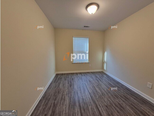 Building Photo - 4438 Pinscher St