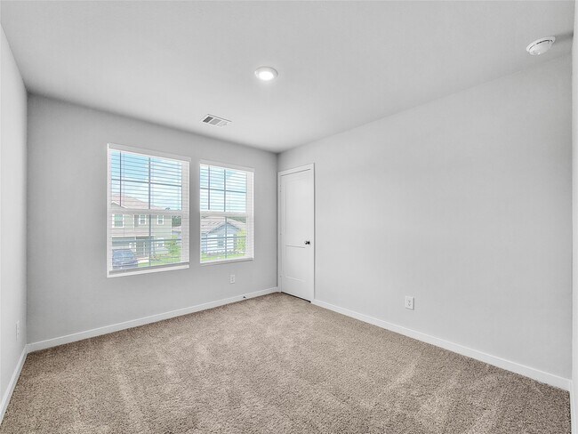 Building Photo - 10735 Red Flagstone Dr