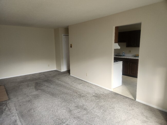 Building Photo - 27453 Westown Blvd