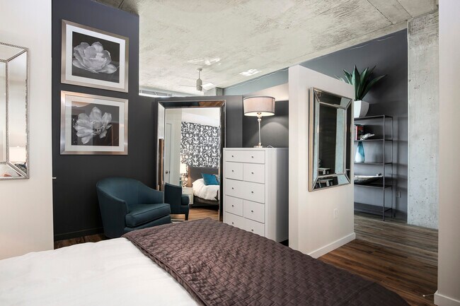 Bedroom - 1700 Bassett St