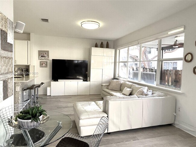 Building Photo - 11562 NW 80th St