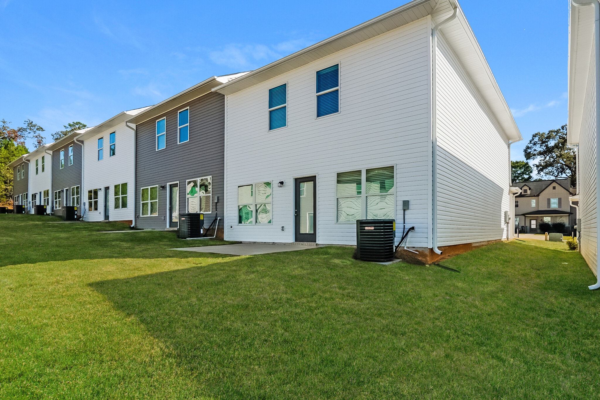 Building Photo - 108 The Heights Dr