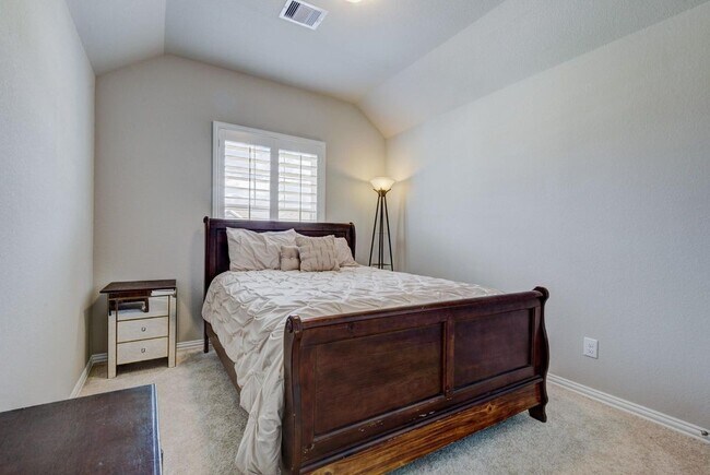 Building Photo - 29809 Woodsons Edge Way