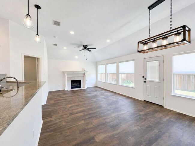 Building Photo - 9903 Presthope Dr