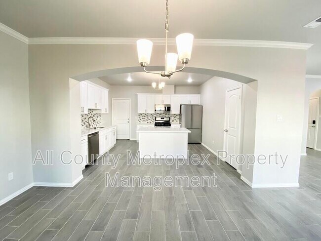 Building Photo - 4723 Amal Saleh Dr