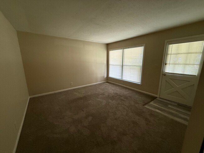 Building Photo - OKOLONA HOME