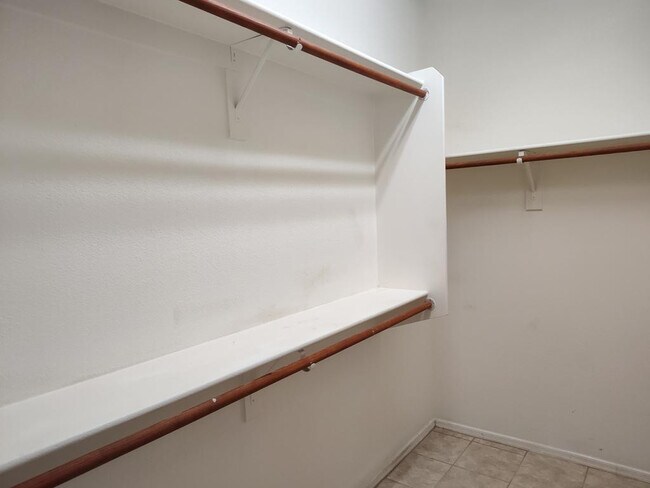 Building Photo - 44098 Granite Dr