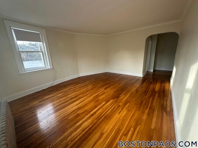 Building Photo - 2045 Commonwealth Ave