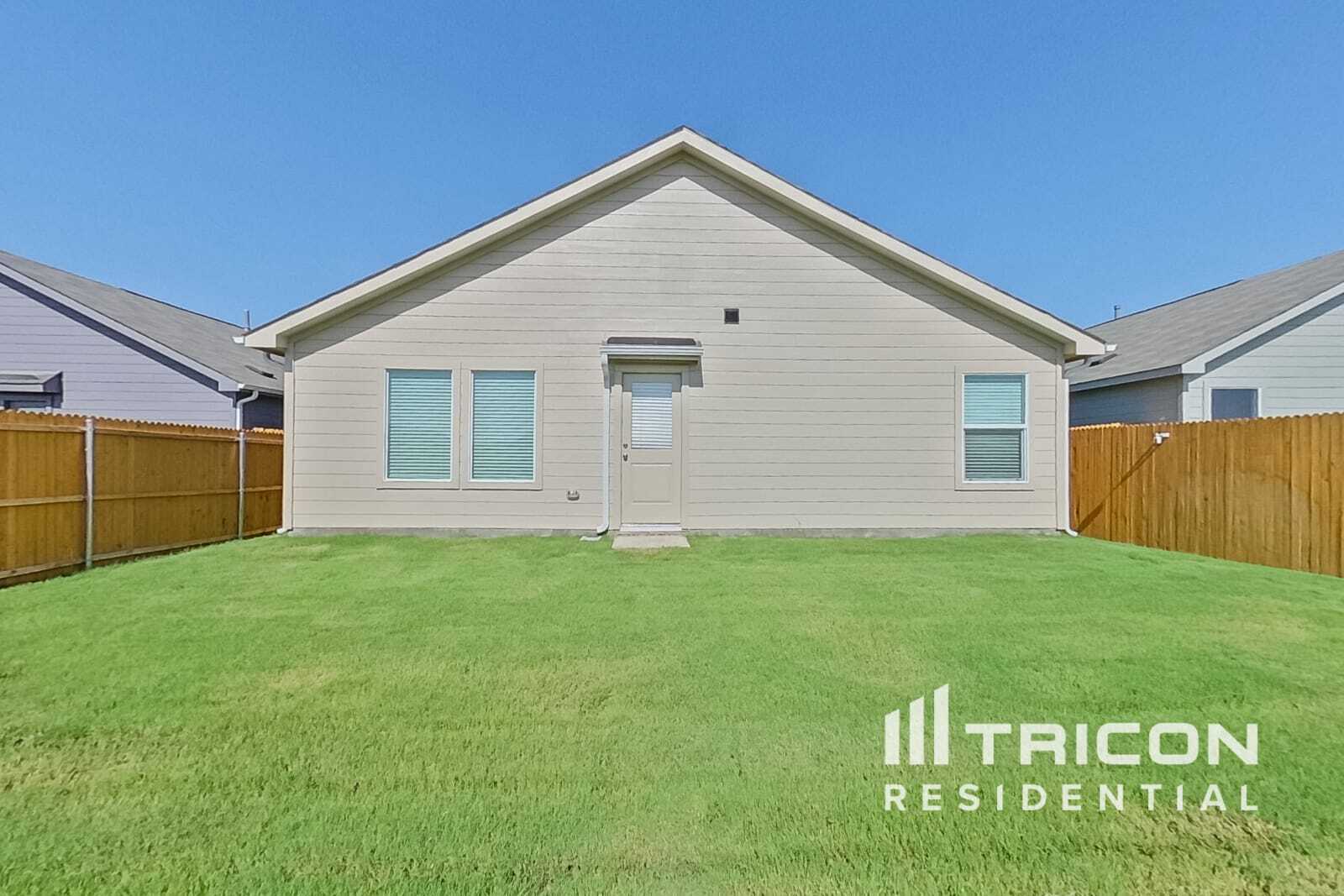 Building Photo - 827 Ginkgo Wy