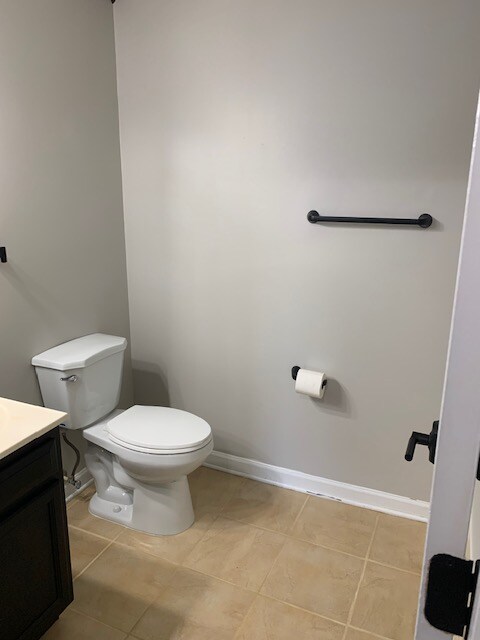 Building Photo - 8941 Town Center Cir