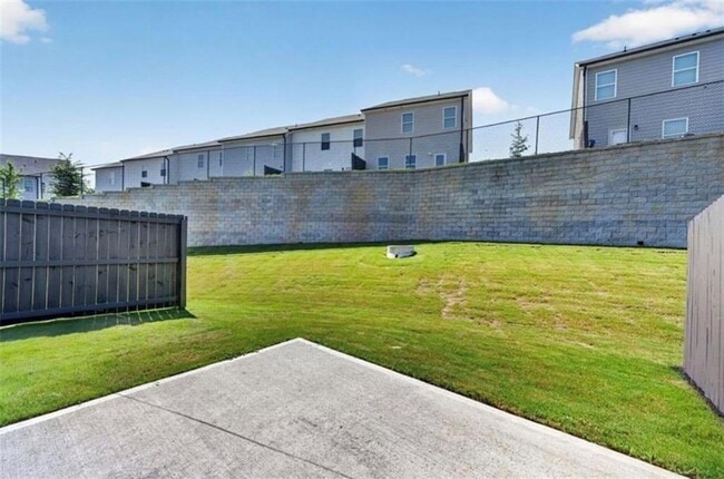 Building Photo - 6362 Sundowner Pl